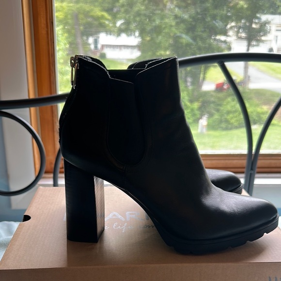 Adrienne Vittadini Black Ankle Boots size 9M - Picture 5 of 5